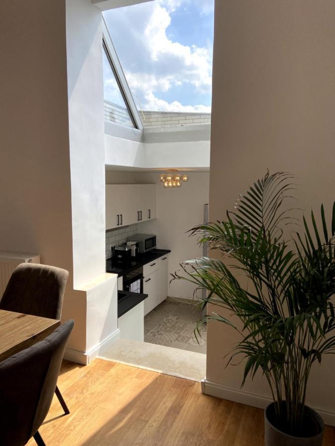 Wunderschoene Sanierte Wohnung Vor Den Toren Koelns Exterior foto